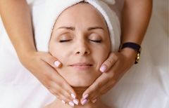 pelle rigenerata con trattamento led therapy